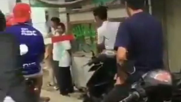 Viral 'Masinis Jajan di Warung Pakai Lokomotif', Ini Faktanya