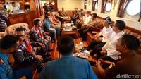 Kehadiran kapal yang dibuat galangan kapal Freire, Spanyol, itu diapresiasi oleh Bupati Banyuwangi Abdullah Azwar Anas. Ia berharap kehadiran kapal yang memiliki panjang 111, 2 meter tersebut dapat menjadi sarana pembelajaran bagi masyarakat Banyuwangi dan sekitarnya.