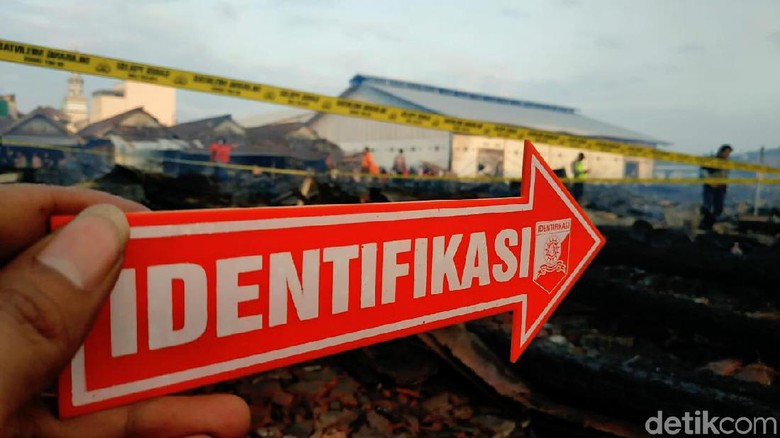 Polisi Amankan Titik Awal Kebakaran Pasar Ngunut, Penyelidikan Tunggu Labfor Polisi Amankan Titik Awal Kebakaran Pasar Ngunut, Penyelidikan Tunggu Labfor