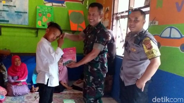 Hari Ceria, Program Duet Polri-TNI Budayakan Literasi di Sukabumi