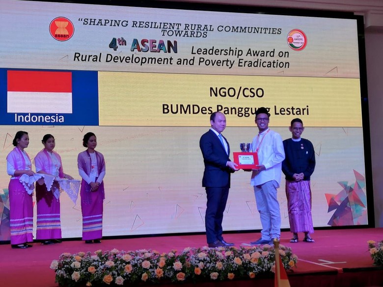 Kelola Sampah, BUMDes Asal Bantul Dapat Penghargaan di Myanmar Kelola Sampah, BUMDes Asal Bantul Dapat Penghargaan di Myanmar