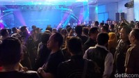 Acara ini pun turut diikuti oleh pecinta Harley Davidson asal luar negeri. Seperti Abd Maleek Hamdani yang turut membawa 28 anak buahnya datang jauh-jauh ke Bandung. Acara ini sendiri terdiri dari aneka macam hiburan mulai dari musik hingga acara keliling Bandung menggunakan Bandung Tour on the Bus (Bandros). Hari pertama Jumat malam, artis Bebizie dan Padi Reborn tampil menghibur para pecinta Harley-Davidson.