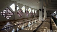Masjid ini juga mendapat pernghargaan sebagai Masjid percontohan tingkat provinsi Kepulauan Riau berdasarkan Surat Keputusan Kepala Kantor Wilayah Kementerian Agama Provinsi Kepulauan Riau nomor 348 tahun 2015 tentang Penetapan Pemenang Masjid Agung Percontohan Tingkat Provinsi Kepulauan Riau Tahun 2015 menetapkan Masjid Agung Karimun sebagai pemenang pertama.