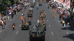 Aksi Teatrikal Mengusir Penjajah Ramaikan Parade Juang di Surabaya