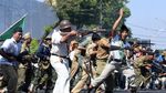 Aksi Teatrikal Mengusir Penjajah Ramaikan Parade Juang di Surabaya