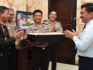 Cerita tentang Kejutan Kapolri di Ultah Panglima TNI Ke-56