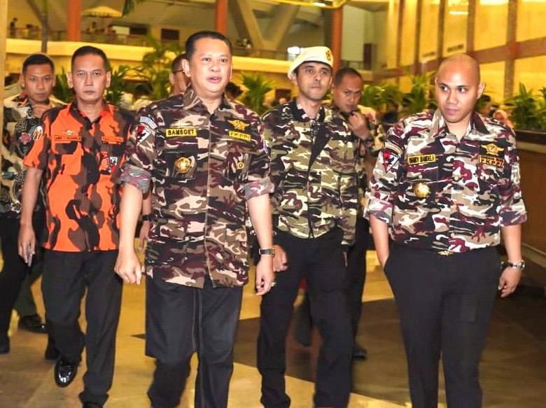 Bamsoet Didukung FKPPI, Diminta Tetap Maju Jadi Ketum Golkar Bamsoet Didukung FKPPI, Diminta Tetap Maju Jadi Ketum Golkar