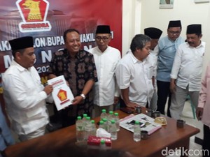Kades Cantik Angely Diisukan Jadi Cawabup Lamongan, Benarkah?