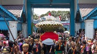 Grebeg Mulud digelar sebagai peringatan hari lahir Nabi Muhammad. Grebeg Maulud digelar pada tanggal 12 bulan Rabiul awal atau bulan Mulud pada kalender Jawa. Adapun upacara sekaten dimulai pada 2 November 2019 dengan ditandai bunyinya gamelan sekaten. Gamelan dibunyikan selama sepekan dan ditutup dengan Grebeg Mulud.