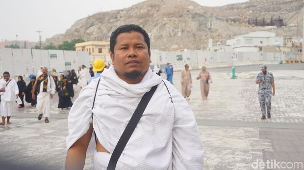 Pembimbing umrah dari Sutra Tour, Ali Wardah