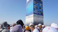Terdapat monumen yang menandakan romantisme Adam dan Hawa (Kanavino Ahmad Rizqo/detikcom)
