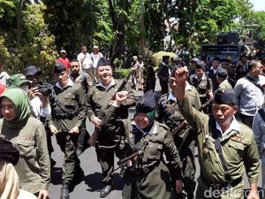 Parade Juang Ingatkan Bersatunya Bangsa Indonesia Melawan Penjajah