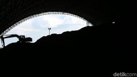 Kehadiran listrik di wilayah perbatasan Indonesia ini diharapkan tak hanya dapat membantu dan memudahkan masyarakat di tapal batas Indonesia untuk beraktivitas tetapi juga dapat mendorong pertumbuhan ekonomi di wilayah tersebut.