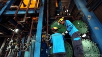 Selain PLTD Bukit Carok, PLTU Tanjung Bali Karimun menjadi pemasok listrik yang menerangi wilayah perbatasan Indonesia dengan Malaysia dan Singapura.