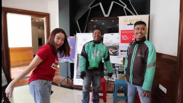 Kocak! Begini Reaksi Driver Ojol Saat Pertama Kali Cicip Makanan Korea
