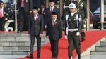 Jokowi di Antara Pusara Para Pahlawan