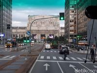 Jalanan Kota Milan, Masuk Kota Harus Bayar. 