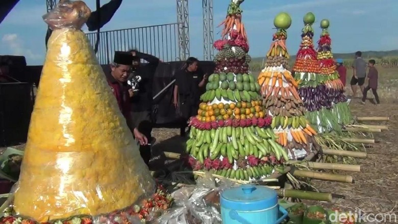 Baritan Takir Sewu, Tradisi Petani di Banyuwangi Minta Hujan Baritan Takir Sewu, Tradisi Petani di Banyuwangi Minta Hujan