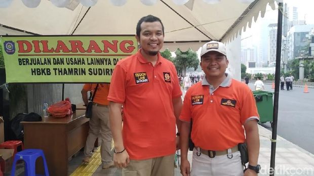 Begini Suasana Zona PKL Jualan di CFD Ala Anies, Satpol PP Bersiaga