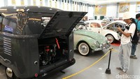 Tema kali ini Soul of hero, karena kebetulan mendekati Hari Pahlawan dan kami ingin membangkitkan semangat para pahlawan ke teman-teman pecinta VW. Khususnya menanamkan semangat para pahlawan untuk terus berkarya dengan memodifikasi mobil-mobil VW, katanya saat ditemui di JEC, Kecamatan Banguntapan, Kabupaten Bantul, Sabtu (9/11/2019). Foto: Pradito Rida Pertana/detikcom