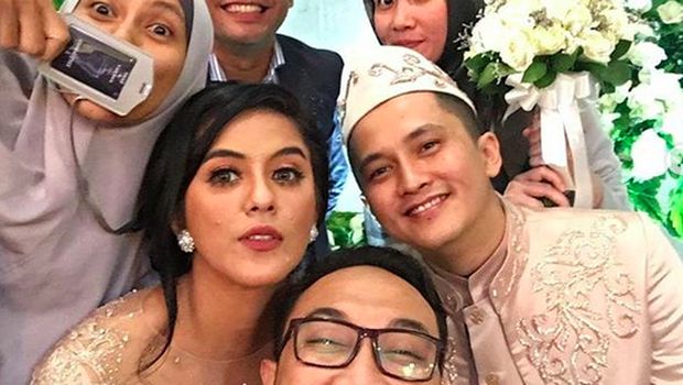 Potret Si Mak Lampir Cantik Varissa Camelia Resmi Menikah