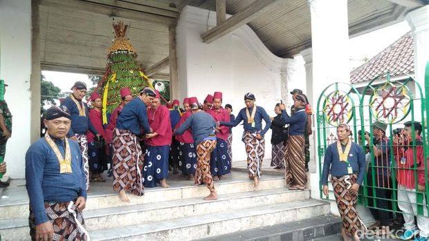 Gunungan Gerebg Maulud Keraton Yogyakarta