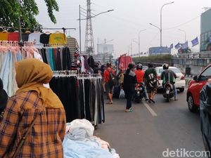 PKL Dagang di Jalanan Pasar Senen, Satpol PP DKI: Itu Sementara, Emergency