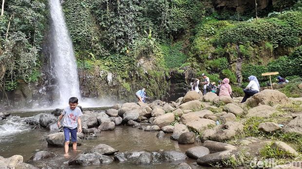 Tak Cuma Satu, 3 Air Terjun di Malang Ini Sama Cantiknya