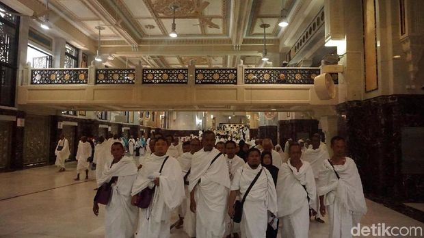 Ibadah Umrah Usai, Jemaah Marbut DKI Gunduli Kepala