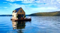 Vila terapung ini berada di dekat Sidney.