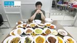 Intip Momen Seleb Korea Saat Cicip Nasi Padang hingga Kopi Joss