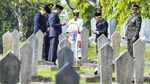 Jokowi di Antara Pusara Para Pahlawan