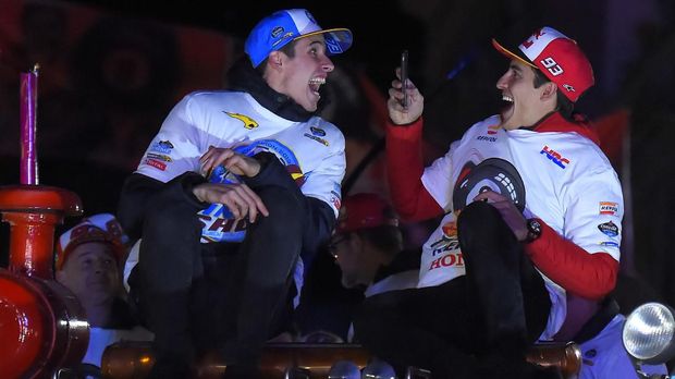 Alex Marquez dan Marc Marquez akan berbagi garasi pada MotoGP 2020 di Repsol Honda
