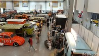 Di sana ada serangkaian acara dan ratusan mobil VW berbagai jenis yang dipamerkan dalam acara tersebut. Foto: Pradito Rida Pertana/detikcom