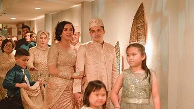 Potret Si Mak Lampir Cantik Varissa Camelia Resmi Menikah