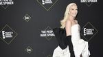Saat Gwen Stefani dan Blake Shelton Pamer Kemesraan
