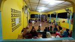 Mengintip Kesibukan Warga di Perbatasan RI Kala Malam Tiba