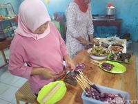 Empuk Gurih Sate dan Gulai Daging Rusa Khas Margorejo
