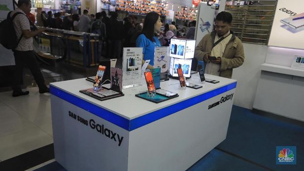 Toko Elektronik HP (CNBC Indonesia/Andrean Kristianto)