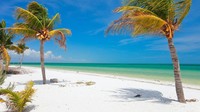 Lupakan smartphonemu, peta digital seperti google maps tak tersambung di pulau ini. Yang sepenuhnya bisa dilakukan adalah menikmati pantai-pantai kosong dengan hutan bakau liar.  (iStock)