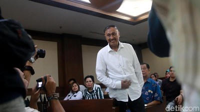 Ekspresi Markus Nari Divonis 6 Tahun Penjara