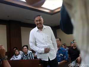 Hakim Juga Cabut Hak Politik Markus Nari Selama 5 Tahun