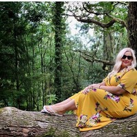  Wanita berusia 31 tahun ini tidak diberi penjelasan tentang kenaikan berat badannya dan dokter terus mengatakan padanya untuk hanya makan lebih sedikit dan berolahraga lebih banyak. Merasa frsutasi, Laura tidak nyaman dengan penampilannya dan mengungapkan kepercayaan dirinya hancur. (Foto: Instagram/@perks_of_being_laura)