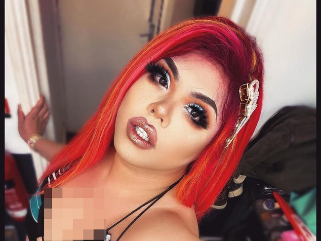 Dalam sejumlah penampilannya, ia pun tak ragu bergonta-ganti gaya rambut. Tampaknya, Sum Ting Wong punya banyak koleksi wig.  Foto: Instagram