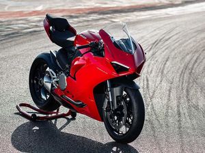 Ducati Panigale V2, Superbike yang Lebih Jinak
