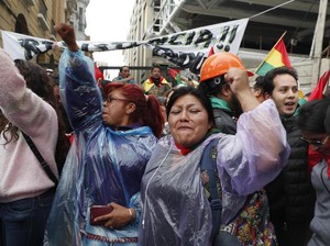 Warga Bolivia Turun ke Jalan Rayakan Pengunduran Diri Presiden Morales