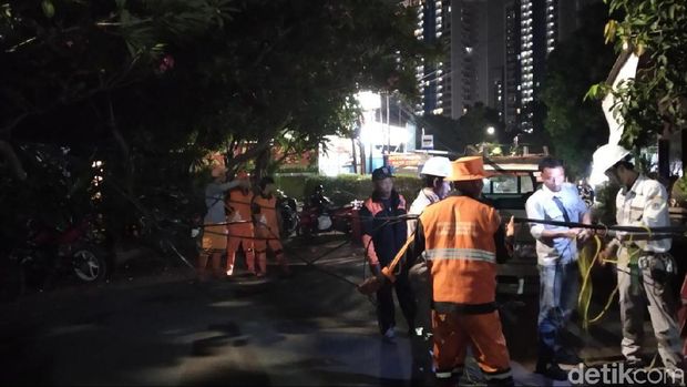 Sopir Truk Tabrak Kabel hingga Putus di Cilandak: Biasanya Lewat Tak Apa