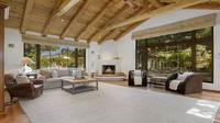 Rumah yang baru dibelinya ini dibuat pada 1919 dan direnovasi pada 2016. Eric Foote, Elevated Horizon/CNBC.Com.