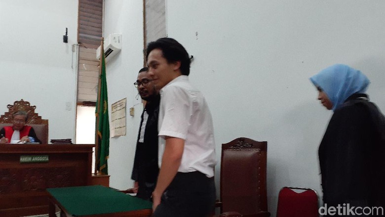 Jefri Nichol Divonis 7 Bulan, Habiskan Sisa Masa Pidana di Panti Rehab Jefri Nichol Divonis 7 Bulan, Habiskan Sisa Masa Pidana di Panti Rehab