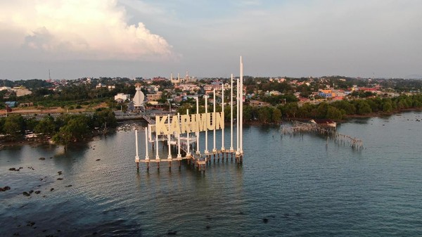 Potret Majunya Karimun yang Ada di Perbatasan
